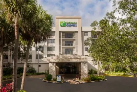 Photograph of Holiday Inn Express, Plantation