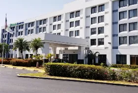 Photograph of Holiday Inn Express, Hialeah
