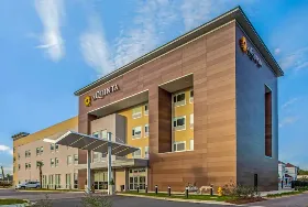 Photograph of La Quinta Inn & Suites, Miramar Beach