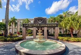 Photograph of La Quinta Inn & Suites, Coral Springs