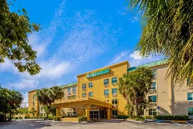 Photograph of La Quinta Inn & Suites, Cutler Ridge