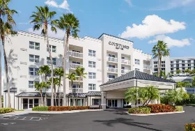 Photograph of Courtyard, Aventura