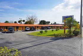 Photograph of Scottish Inns, Okeechobee