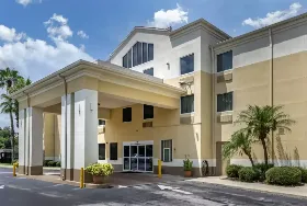 Photograph of Comfort Inn, Deland
