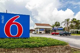 Photograph of Motel 6, Starke