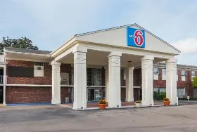 Photograph of Motel 6, Ocala