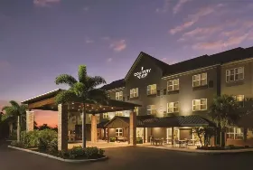 Photograph of Country Inn & Suites, Bradenton