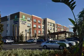 Photograph of Holiday Inn Express & Suites, Orlando