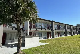 Photograph of Red Roof Inn, Wildwood