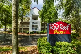 Photograph of Red Roof PLUS+, Orlando