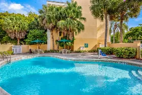 Photograph of La Quinta Inn & Suites, Miami