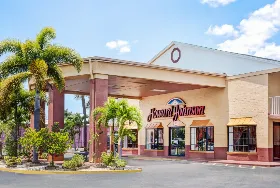 Photograph of Howard Johnson, Fort Myers