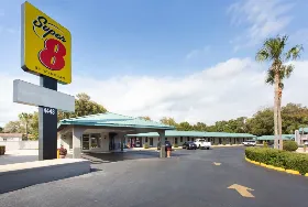 Photograph of Super 8, Pensacola