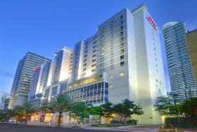 Photograph of Hampton Inn, Miami