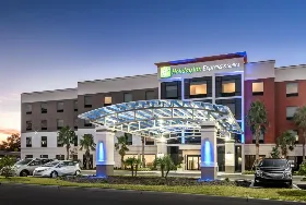 Photograph of Holiday Inn Express, Lakeland