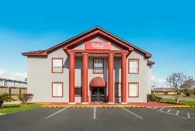 Photograph of Red Roof Inn & Suites, Pensacola