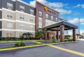 Photograph of La Quinta Inn & Suites, Tampa