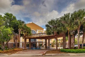 Photograph of Holiday Inn Express, West Palm Beach