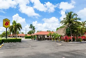 Photograph of Super 8, Florida City