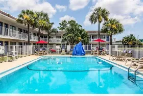 Photograph of Motel 6, Jacksonville