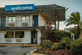 Photograph of Motel 6, Lakeland