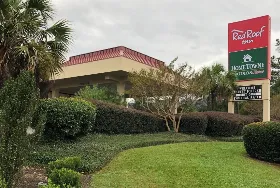 Photograph of HomeTowne Studios, Augusta