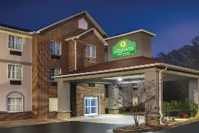 Photograph of La Quinta Inn & Suites, Rome