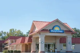 Photograph of Days Inn, Forsyth