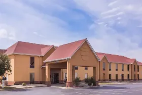 Photograph of Super 8, Tallapoosa