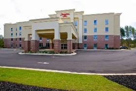 Photograph of Hampton Inn, McDonough