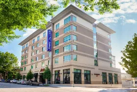 Photograph of Hampton Inn, Decatur