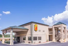 Photograph of Super 8, Macon