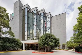 Photograph of Embassy Suites, Atlanta