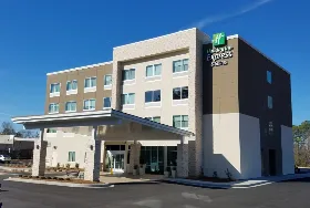 Photograph of Holiday Inn Express, Carrollton