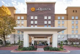 Photograph of La Quinta Inn & Suites, Atlanta