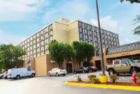 Photograph of Ramada Plaza by Wyndham Atlanta Airport, Atlanta
