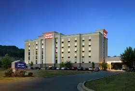 Photograph of Hampton Inn, Adairsville