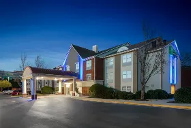 Photograph of Holiday Inn Express, Alpharetta