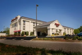 Photograph of Hampton Inn, Newnan
