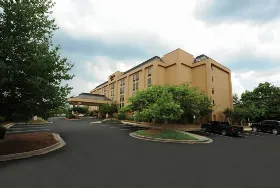 Photograph of Hampton Inn, Morrow