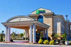 Photograph of Holiday Inn Express, Cordele