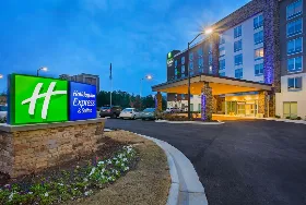 Photograph of Holiday Inn Express, Covington