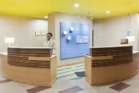 Photograph of Holiday Inn Express, Warner Robins