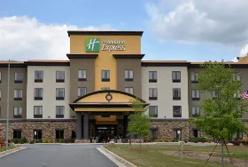 Photograph of Holiday Inn Express, Perry
