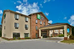 Photograph of Holiday Inn Express, Buford