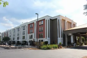 Photograph of Holiday Inn Express, Forsyth