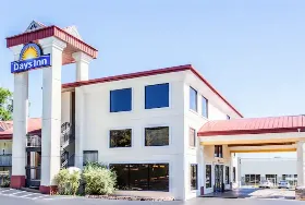 Photograph of Days Inn, Dalton