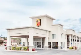 Photograph of Super 8, Dalton