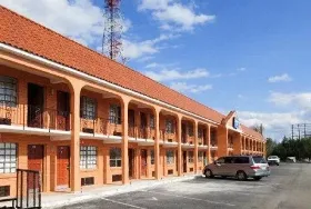Photograph of Quality Inn, Forsyth
