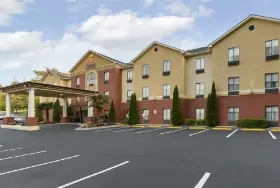 Photograph of Comfort Inn & Suites, Canton